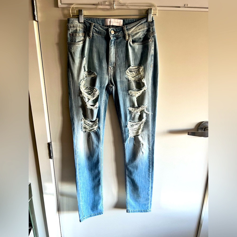 Like NEW - WMS IRO distressed straight leg jean. Size 25.